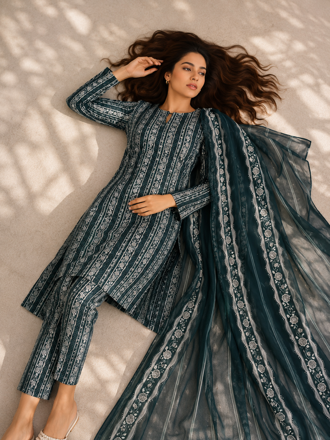 3 Piece Unstitched Lawn Suit / Bamber Dupatta