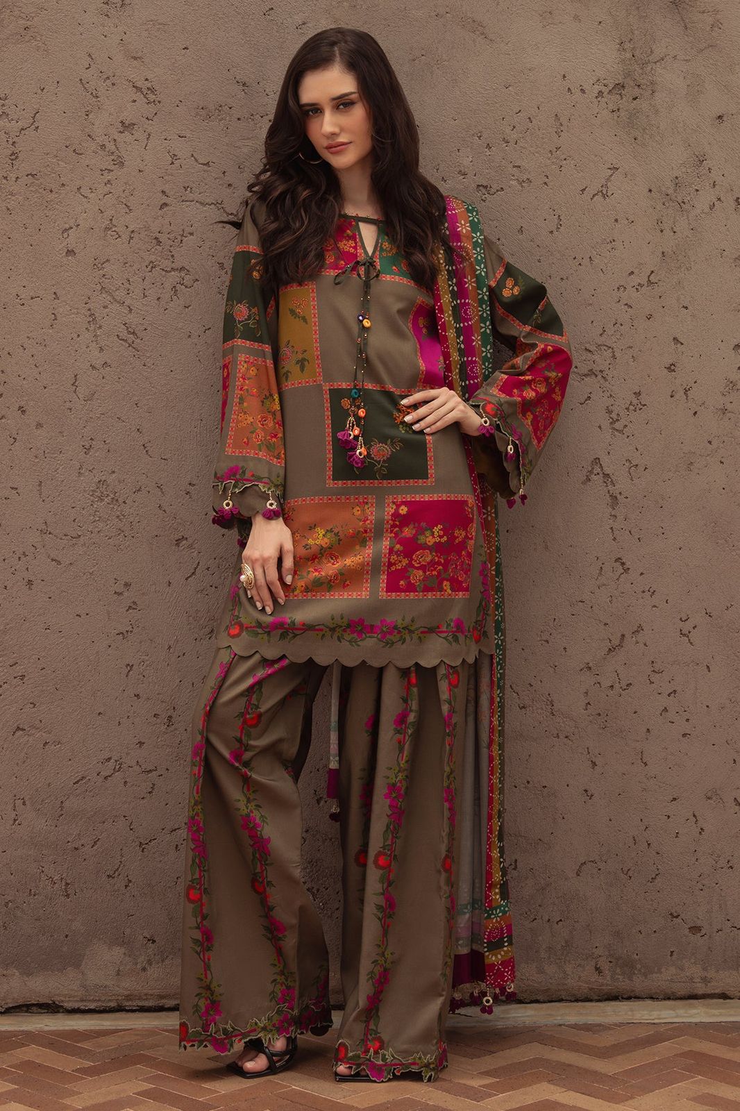 3 Piece Unstitched Lawn Suit / Lawn Dupatta