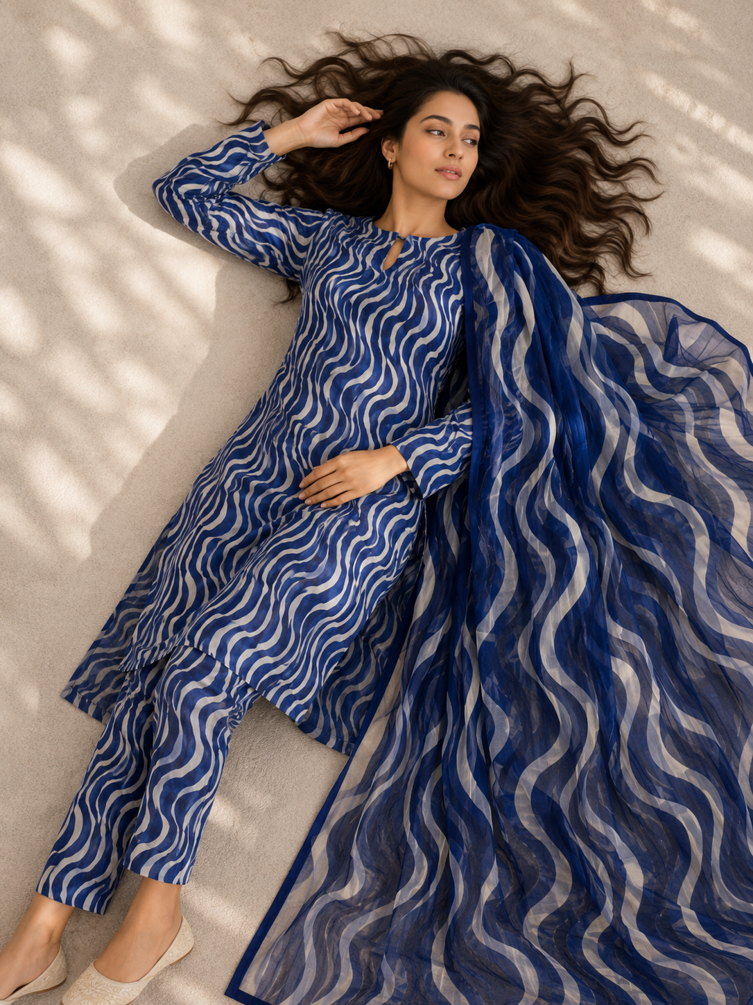 3 Piece Unstitched Lawn Suit / Bamber Dupatta